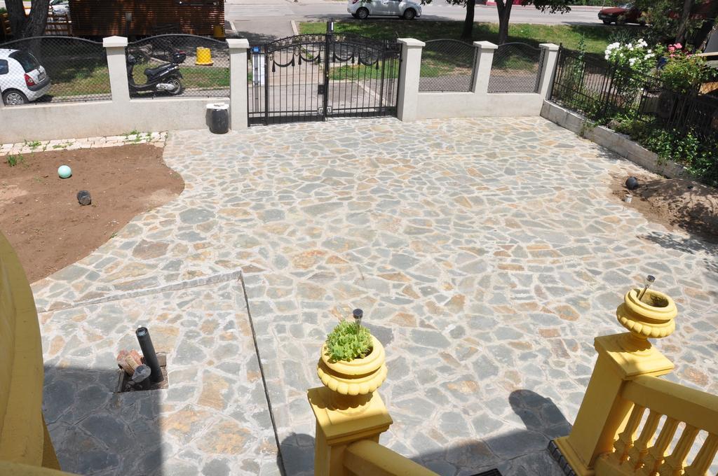 Smestaj Olivera Niska Banja Εξωτερικό φωτογραφία